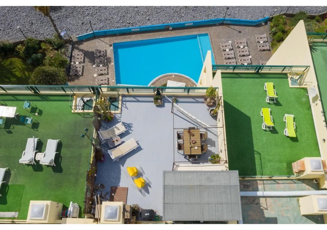 Honey Apartment On The Beach With Pool Funchal