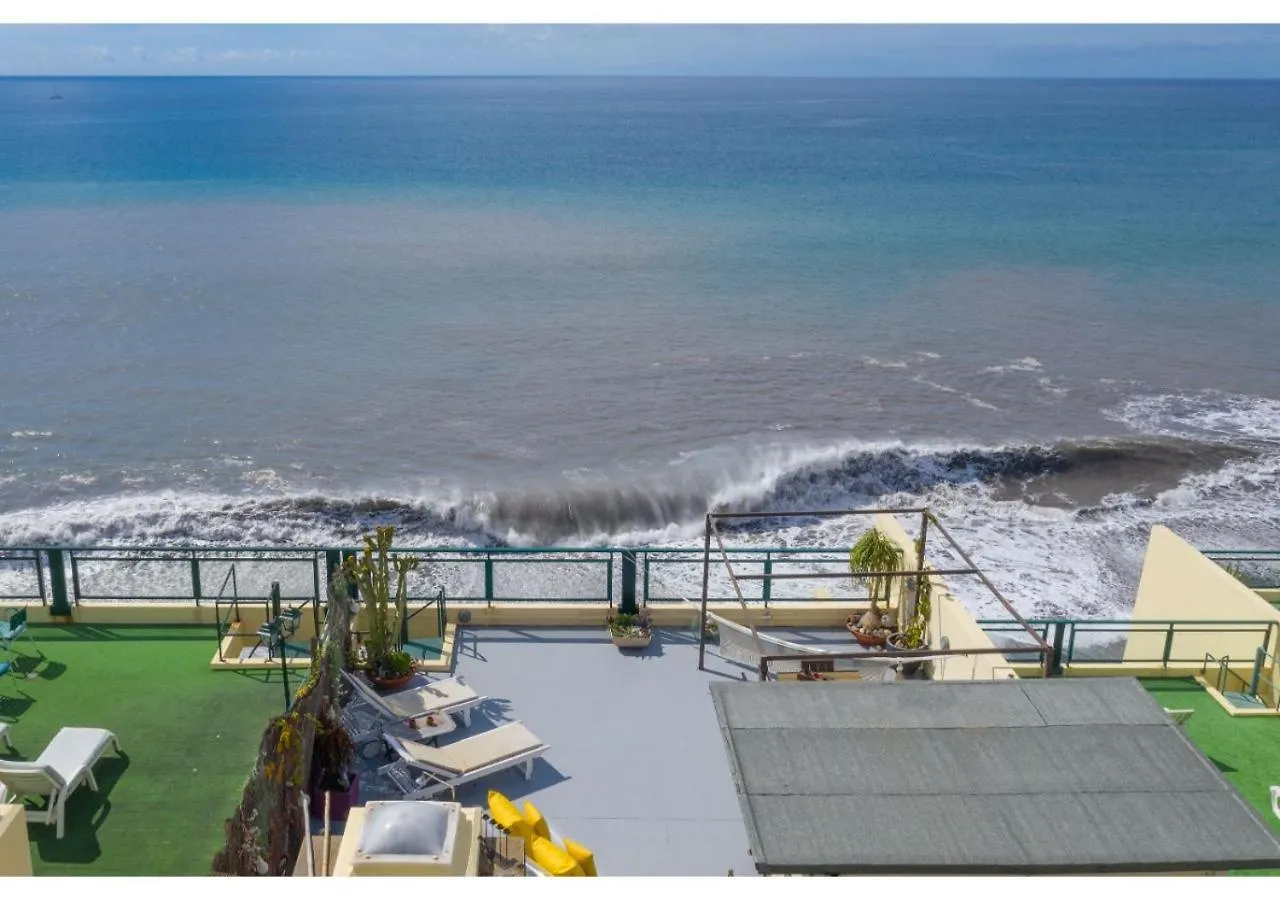 Honey Apartment On The Beach With Pool Funchal  0*, Funchal (Madeira) Portugal