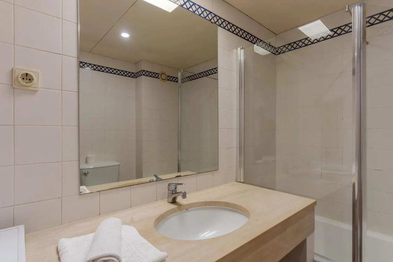 Honey Apartment On The Beach With Pool Funchal