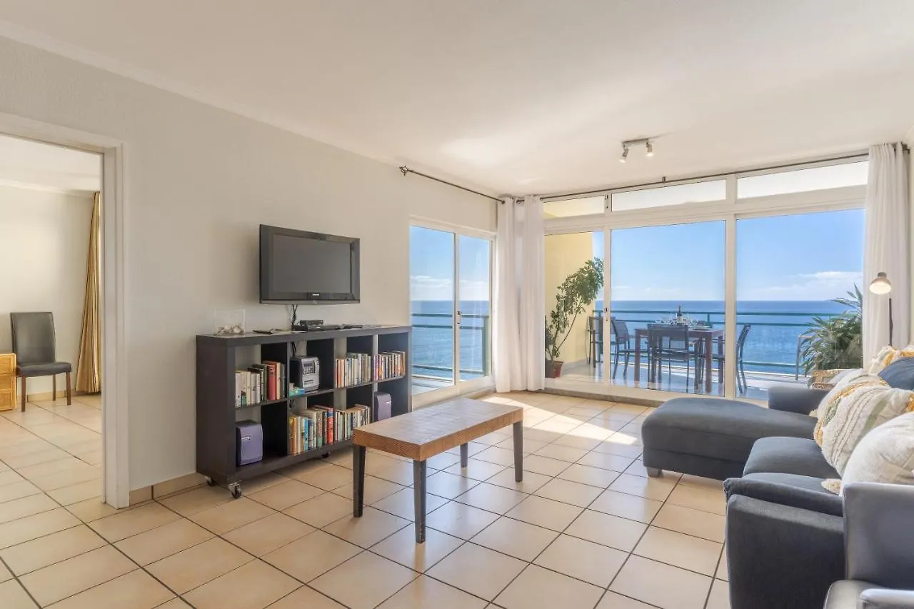 Honey Apartment On The Beach With Pool Funchal  0*, Funchal (Madeira)