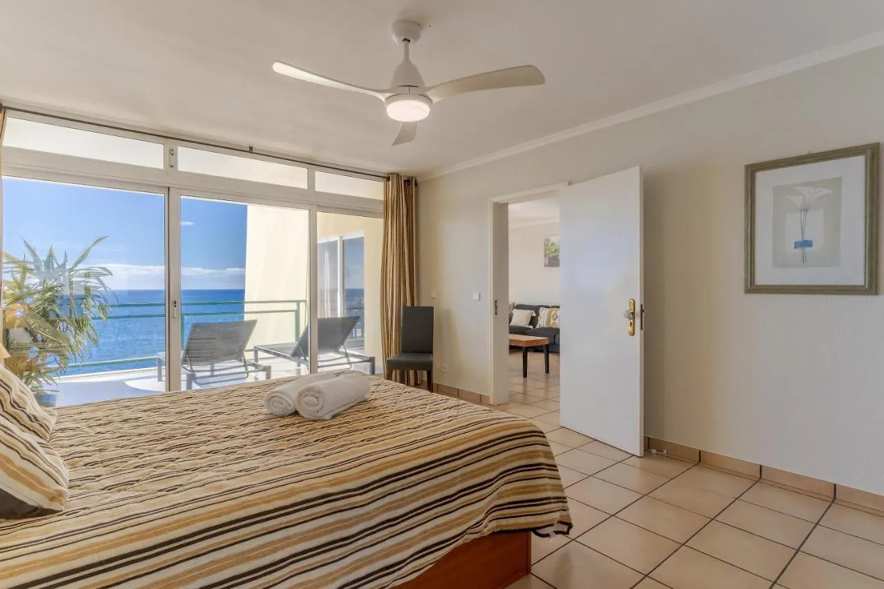 Honey Apartment On The Beach With Pool Funchal